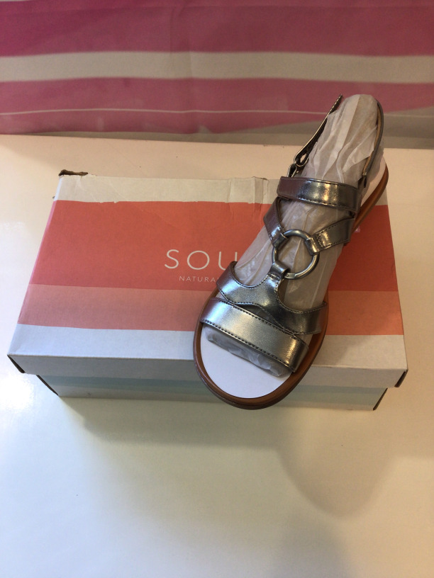 Sandal